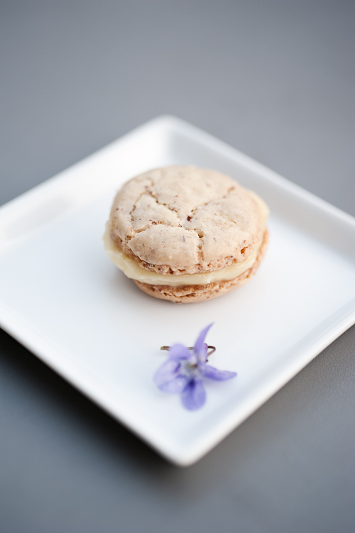 Færdig macaron m citron og hvid chokolade