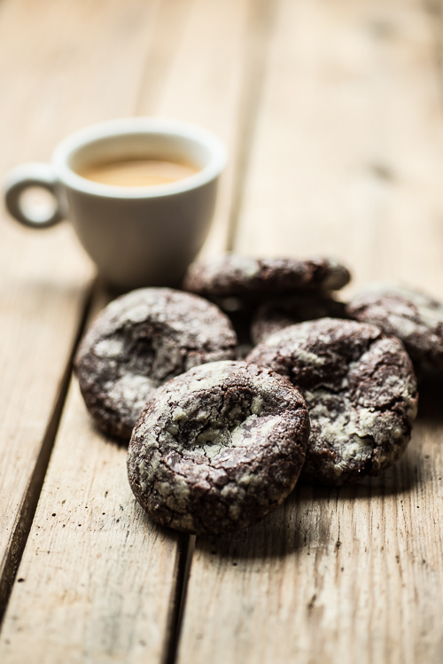 Chocolatecookies med indbagt saltkaramel