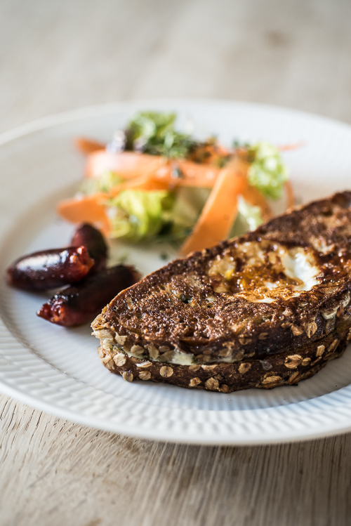 Jeg har brugt et mørkt, groft brød, derfor ser billedet ud derefter