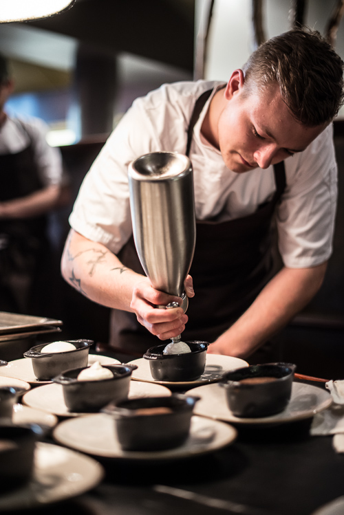Højt skum på den varme souffle